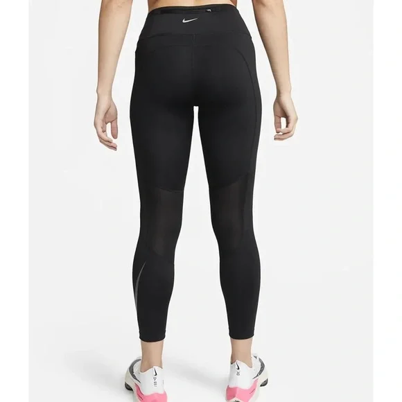 Nike Dri-FIT Black Leggings - Picture 2 of 15
